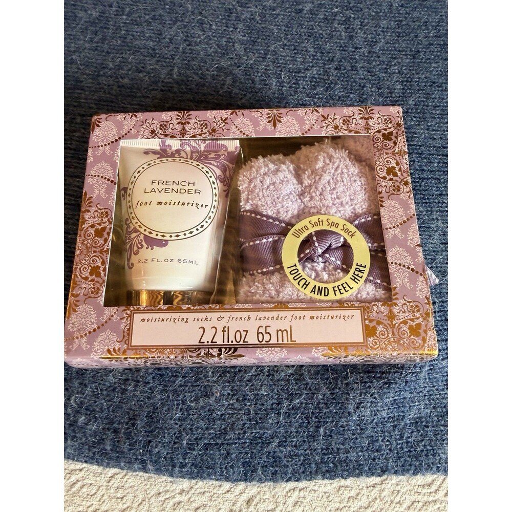Cozy Sock and Lotion Gift Box Set (French Lavender) 2.2 Fl Oz 65 ML